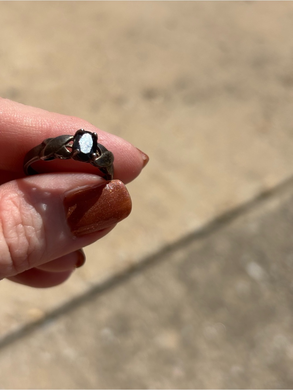Vintage Silver 925 Band Ring Size 8 Round Black Gemstone